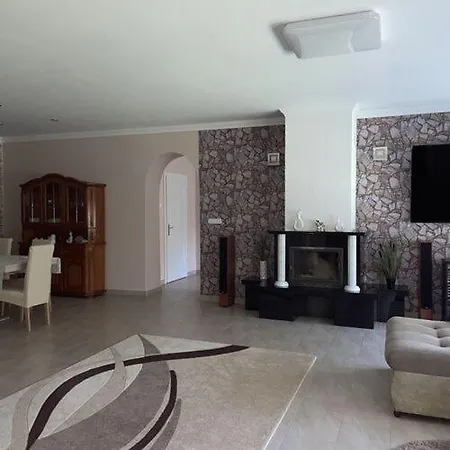 Mc. Maganszallas-debrecen דירה